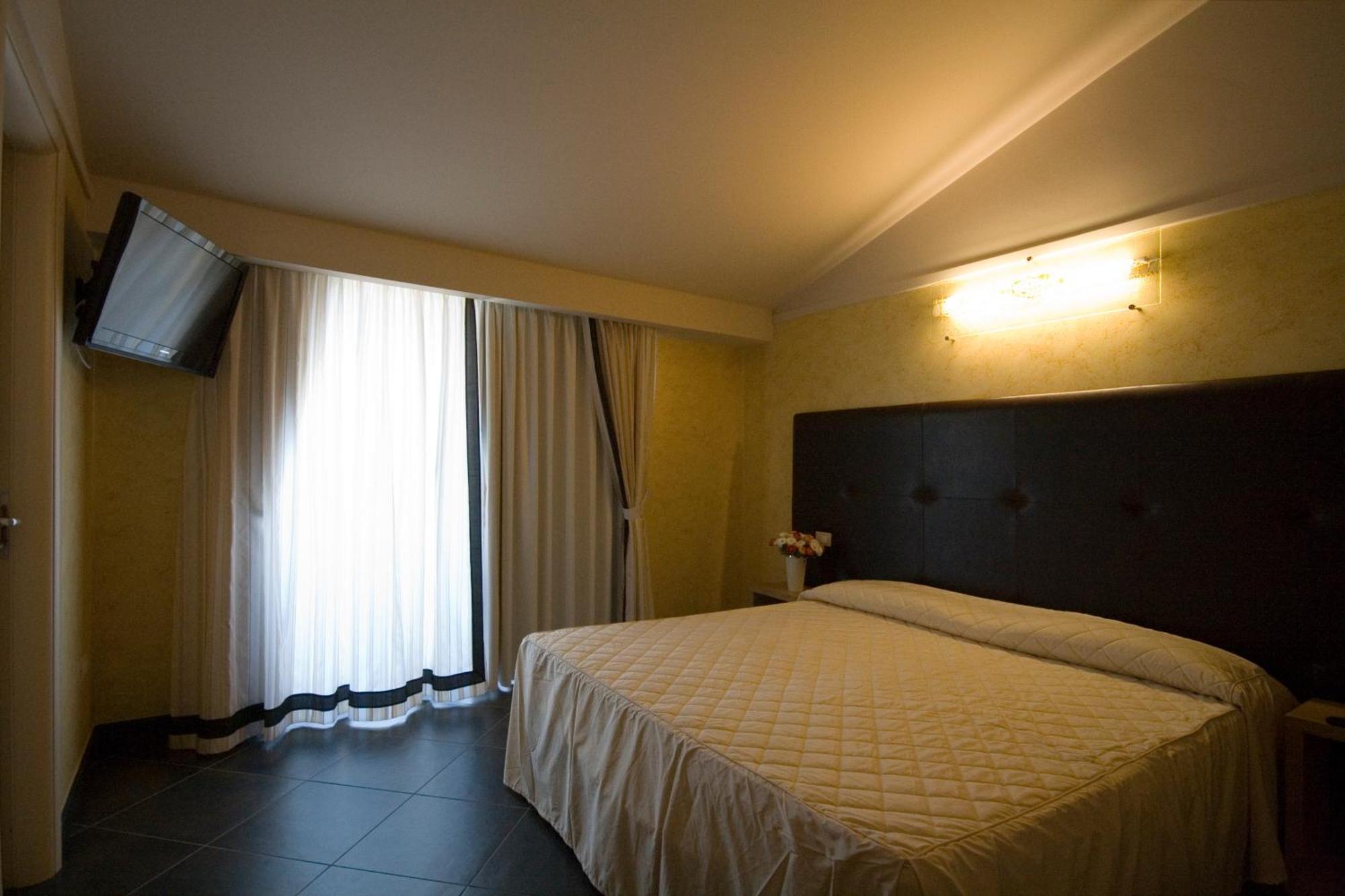 Hotel Briganti Qualiano Δωμάτιο φωτογραφία
