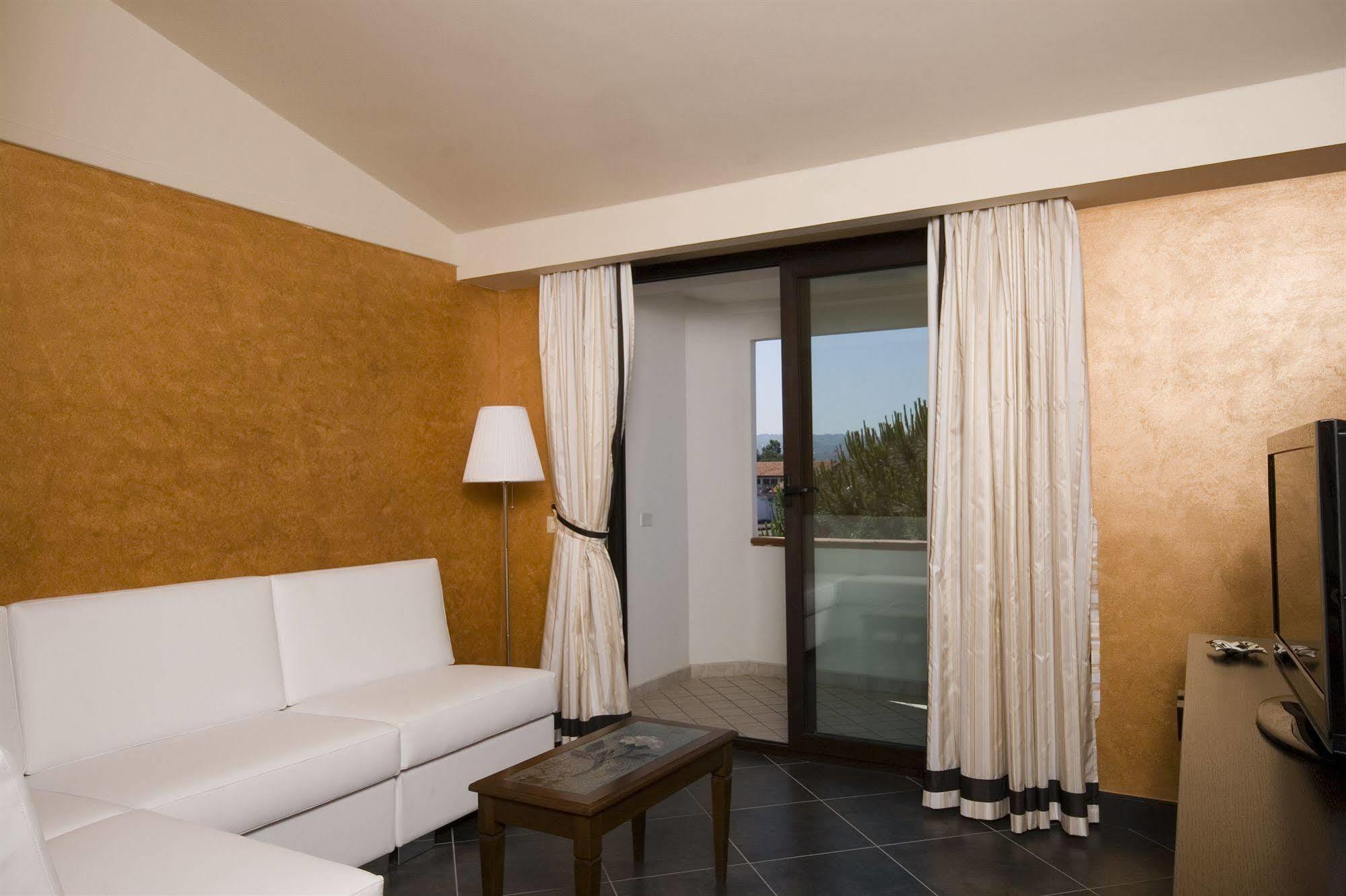 Hotel Briganti Qualiano Εξωτερικό φωτογραφία